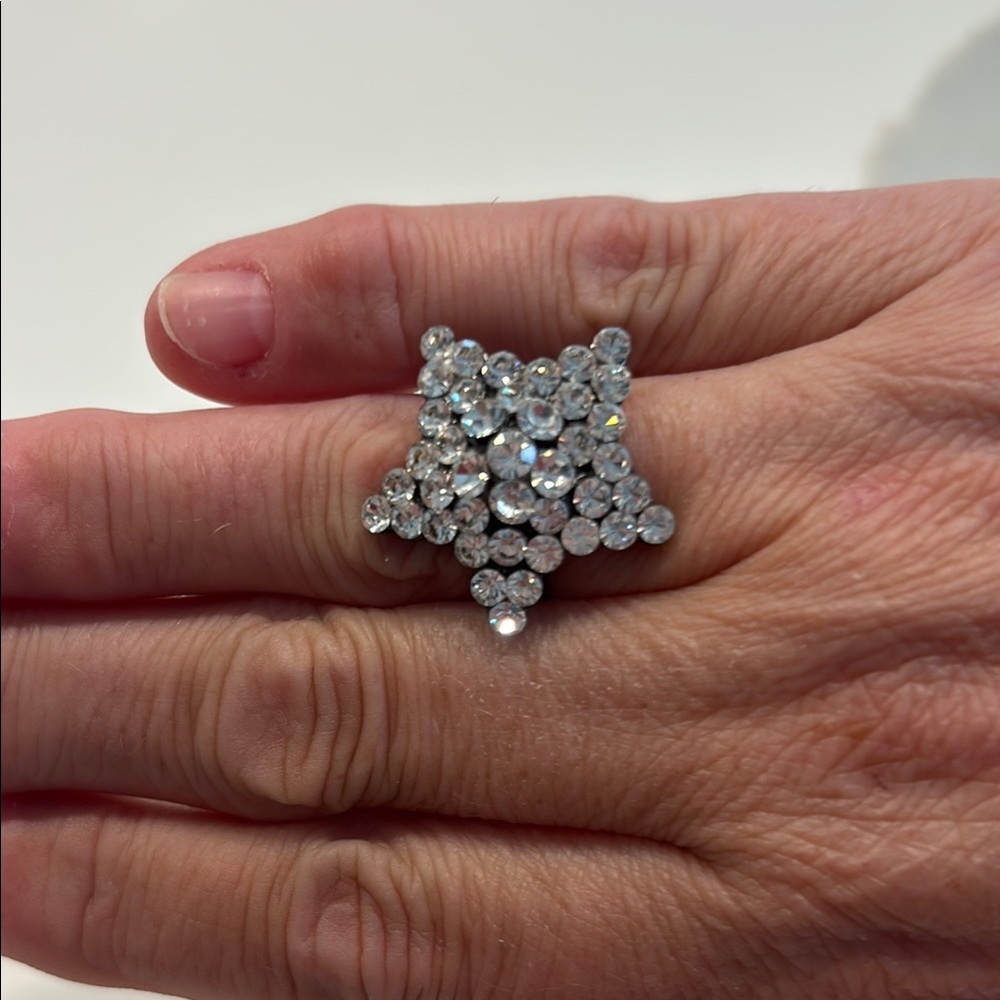 Star Shaped Silver & Rhinestone Statement Crystal Ring… Adjustable…